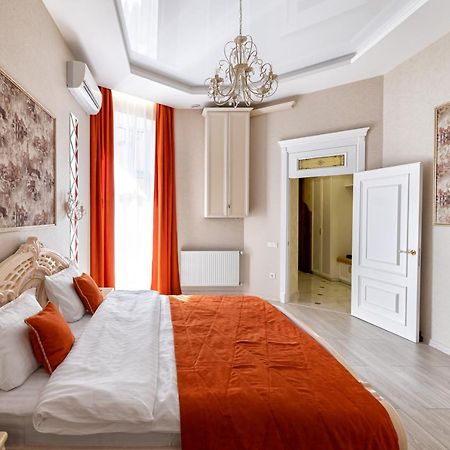 2 Bedroom Apartment Tykha Street City Center With Parking Place 리비프 외부 사진