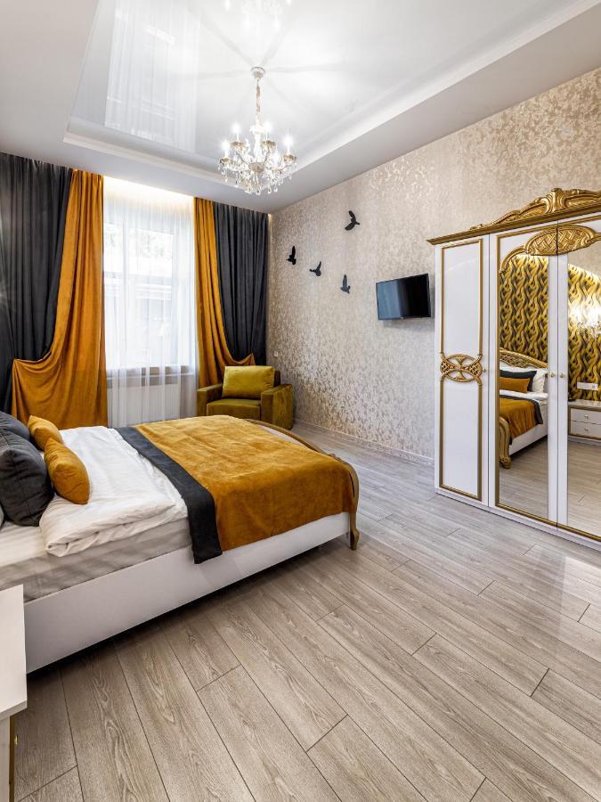 2 Bedroom Apartment Tykha Street City Center With Parking Place 리비프 외부 사진