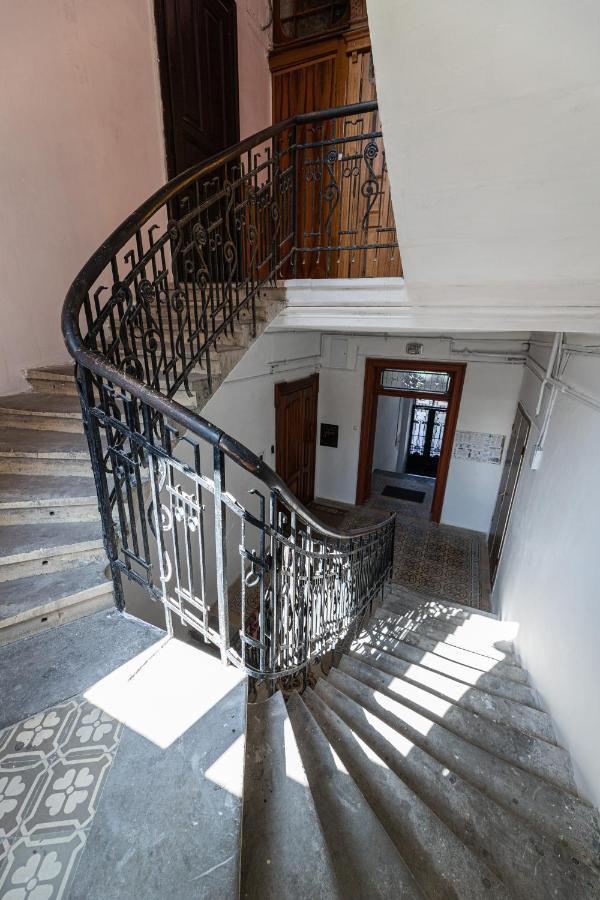 2 Bedroom Apartment Tykha Street City Center With Parking Place 리비프 외부 사진
